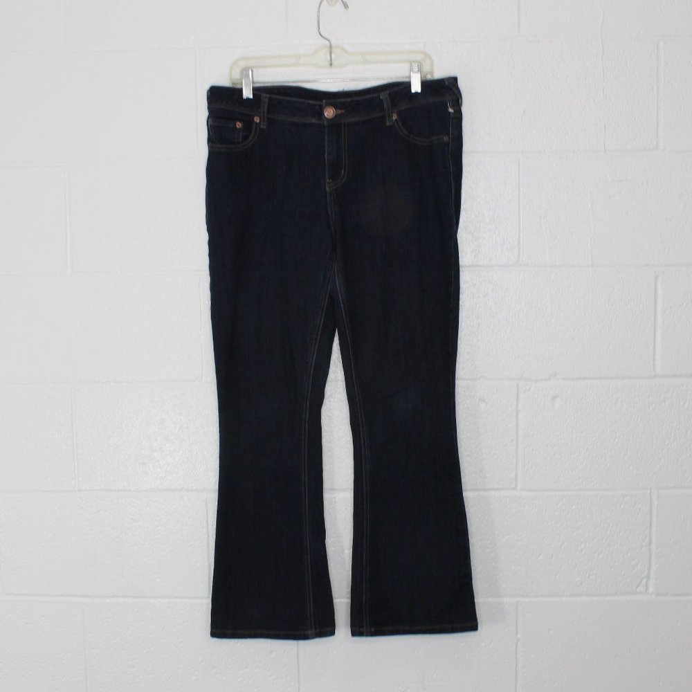 Maurices Boot-Cut Short Jeans, 14 Short